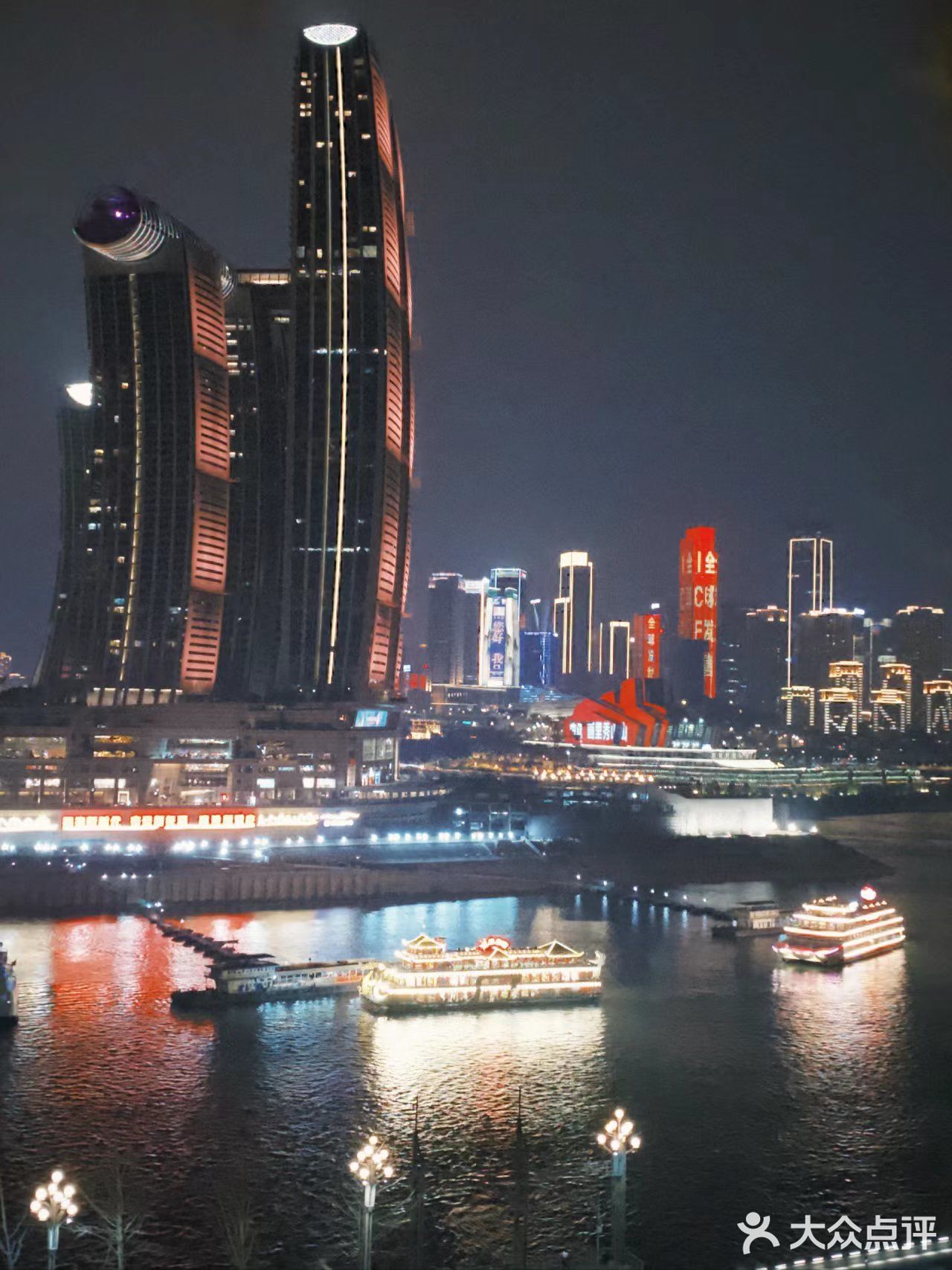 在南滨路绝美悬崖烤肉店