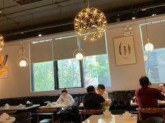 大堂-黄弟大排档·湖南菜·小龙虾·小海鲜(凯旋北路店)