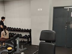 -乐刻运动健身(同曦假日百货店)