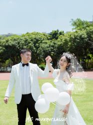 -现代经典婚纱摄影