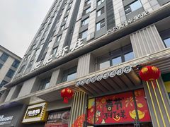 -肥肥虾庄·金牌油焖大虾(汉街SKP店)