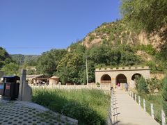 -梁家河村红色旅游区