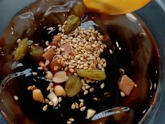 夏日凉品冰粉粉-西街夜油条·麻团包乌饭