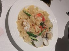 -Mogul Eatery·大亨餐酒馆