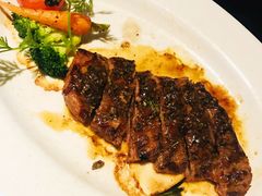 果木烟熏红标牛小排-佐度王子扒房(天鹅湖店)