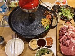 -江南猪肉商会无限续吃(弘大店)