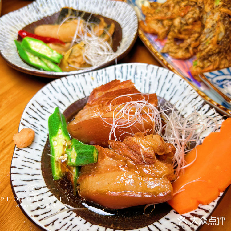 发现食物的99种味道｜今天吃了一大碗冲绳炖肉拌饭