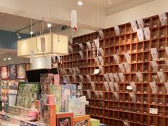 -猫的天空之城概念书店(束河店)