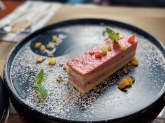 树莓慕斯-YUE·6·西式融合餐厅(外滩六号店)