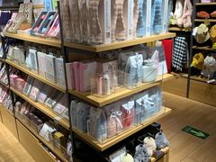 -九木杂物社(新奥购物中心店)
