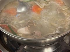 -老石黑山羊毛驴肉火锅(金凯广场店)