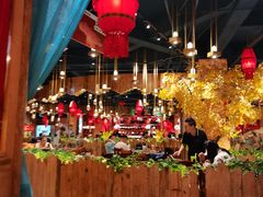 -老滇山寨•云南特色菜•地方菜•民族风情歌舞表演(金碧店)