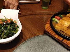 -峨嵋小镇·川菜(正定朗华店)