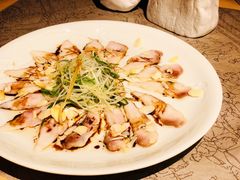 薄切鲜鱼片-穹六人间 people 6(岳阳路店)