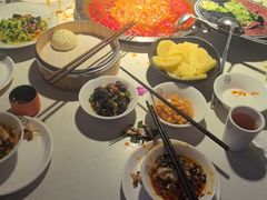 -茅草房·河畔园林火锅