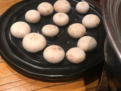 口蘑-黑牛の店·和牛烧肉(大悦城店)