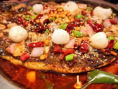 -鸣记脆皮烤鱼(三八广场店)