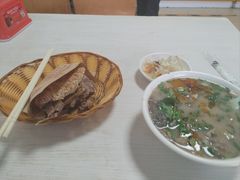 -洪峰浩老北京烧饼夹肉(角门路店)