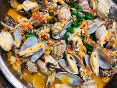 炒蛤蜊-老东镇啤酒屋海鲜加工·蒸汽海鲜·海鲜烧烤(台东店)