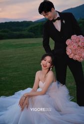 -雪中彩影婚纱摄影·微光艺术中心