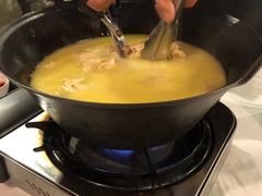 -鲜入围煮花胶鸡海鲜火锅