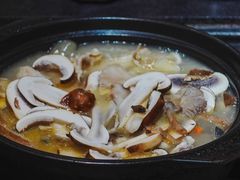 -有一锅·野生菌黑山羊腊排骨火锅(古城北门店)
