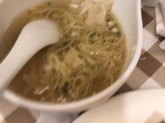 -新大咀港式茶餐厅(宝山万达店)