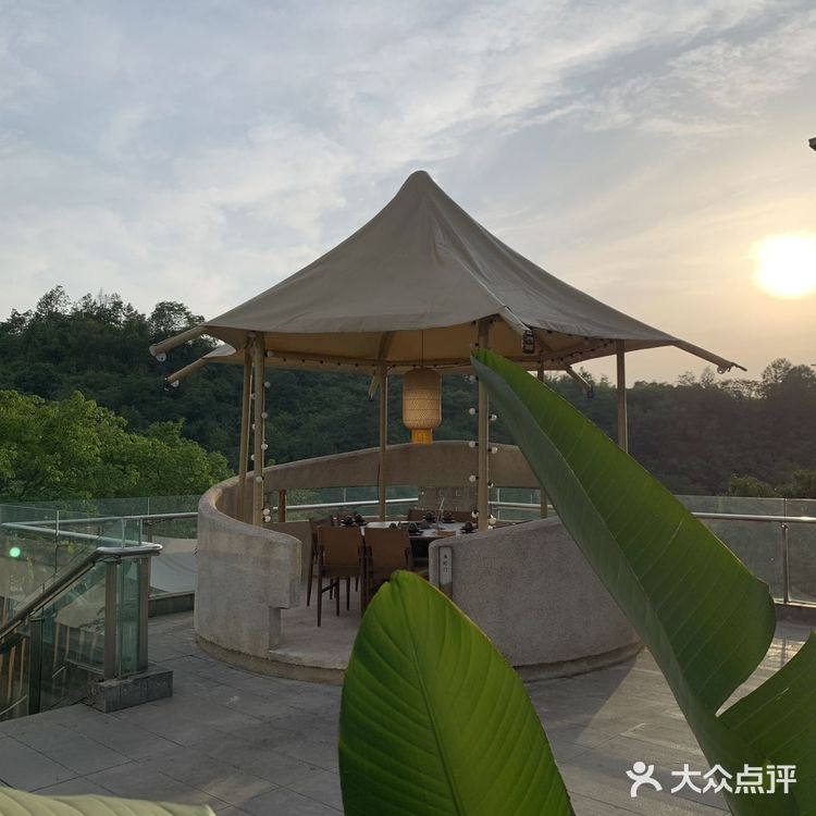 重庆人的浪漫那一定是去🈶风的地方