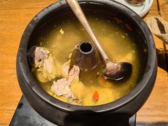 -云海肴·汽锅鸡·云南菜(天山百盛优客店)