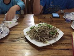 -溢心园香河肉饼总店