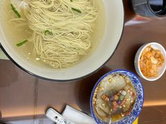 -百年老字号·观振兴蟹黄面·三虾面·苏式面(观前街富仁坊巷店)