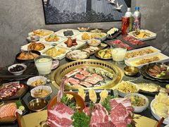 -铭牛烧肉·和牛海鲜自助(高新月牙湖店)