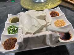 -95号酱骨·一块豆腐(展春园西路店)