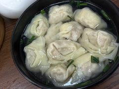 三鲜大馄饨-万寿斋(山阴路店)