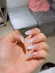 -丽心自助美甲美睫