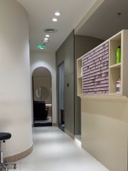 -Mentor Hair Salon