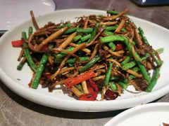 豆角茶树菇-闫府私房菜·百年鲁菜(恒隆店)