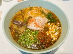 小锅米线-胡麻(静安嘉里店)