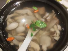 鲜香杂菌煲-忆品青莲素食文化主题餐厅(文华名城店)