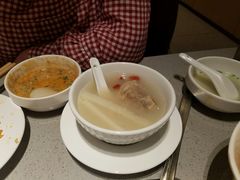 -海底捞火锅(凯德广场店)