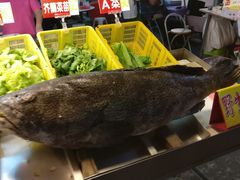 -六合夜市