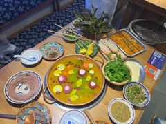 -洱火云南酸菜牛肉火锅(石景山当代商城店)