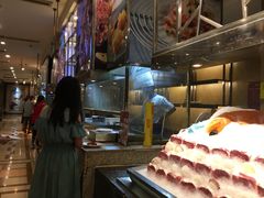 面包甜点陈列柜-芭菲盛宴·环球美食(锦城万达广场店)