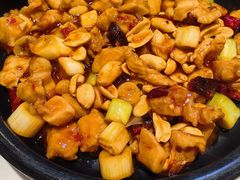 -渝是乎酸菜鱼·川渝小炒(新世界百货望京店)