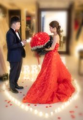 -现代经典婚纱摄影