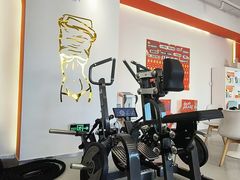 -体育场(地铁站)