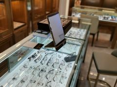 -回瑞眼镜·蔡司·依视路官方授权店(广益路万达店)