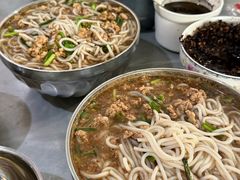 -正宗杨记普洱酸醋米线(总店)