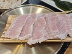 -臻牛烤肉