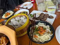 -莲餐厅·湖北菜·潜江小龙虾店(愚园路店)